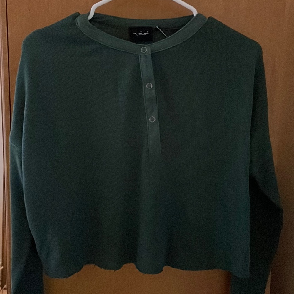 Urban Outfitters - dark green cropped sweater